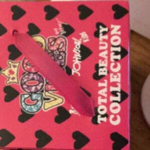 BETSEY JOHNSON kids Beauty collection!